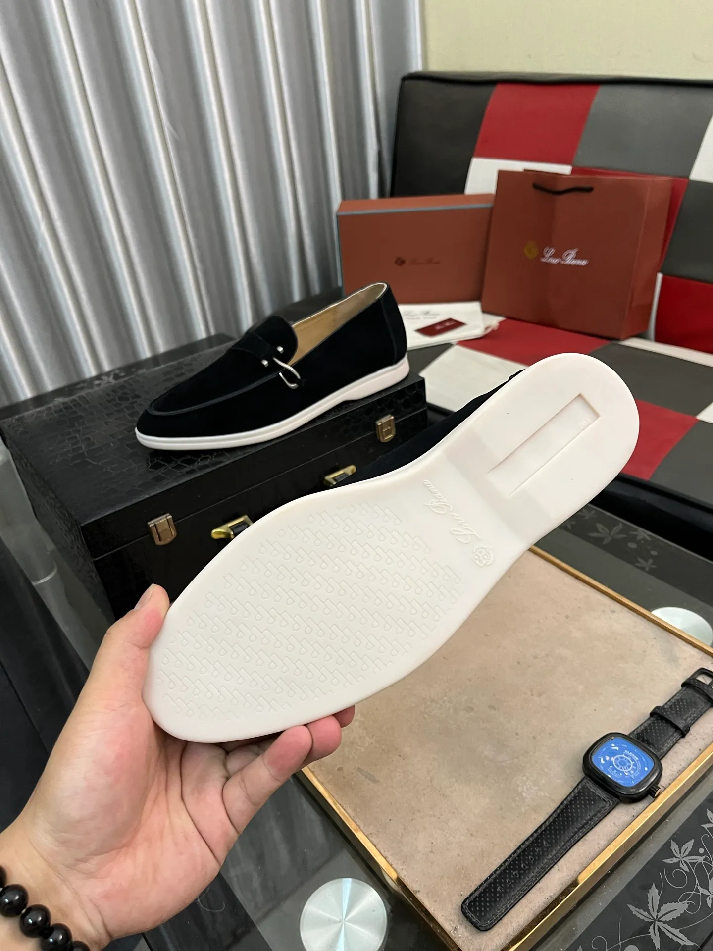 Men's Men's Shoes💰420⌚️⌚️【Loro Piana】LP couple's casual sneakers. Simple and fashionable, the upper is made of cow suede and leather. Sheepskin feet. Custom rubber sole. Size: Female 35-42 (35, 41, 42, 43 customized are non-refundable) Male 38-46 (45, 46 customized)